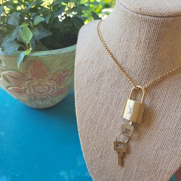 LOUIS VUITTON Authentic PADLOCK (necklace not LV added to complement PADLOCK) - Picture 5 of 5